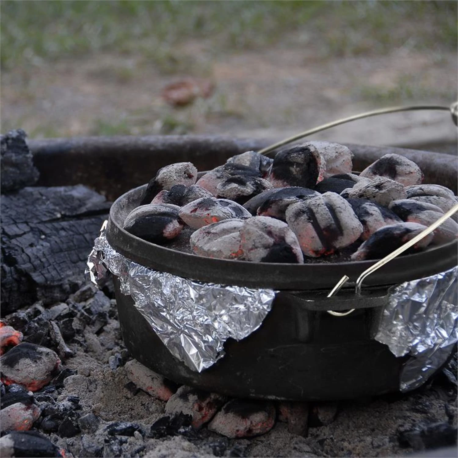 Hotrod 145 Dutch Oven BBQ-Topf 12 Qt / 11,4 Liter Gusseisen Schwarz 2 Hotrod 145 Dutch Oven BBQ-Topf 12 Qt / 11,4 Liter Gusseisen Schwarz – Bild 2