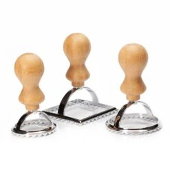 Ravioli Ausstecher 3er Set 3 Größen Rund & Eckig Metall Bambus -Küchenbedarf Geschäft 10038035 yy 0007 logo