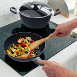 Noto Endurance Bratpfannen-Set Geschmiedetes Aluminium 3 Größen 2 Filz-Schoner -Küchenbedarf Geschäft 10045004 yy 0003 logo